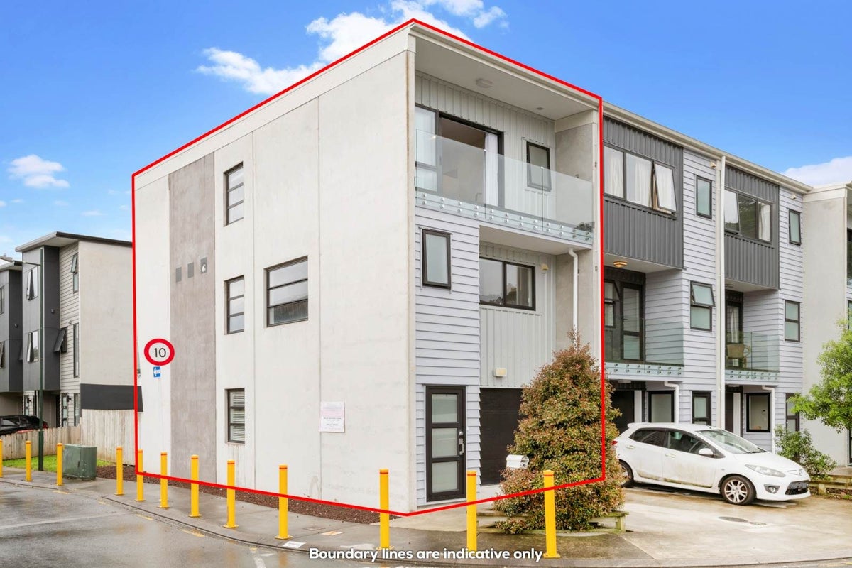 64/5 Perekia Street, Albany, Auckland - Carousel 1