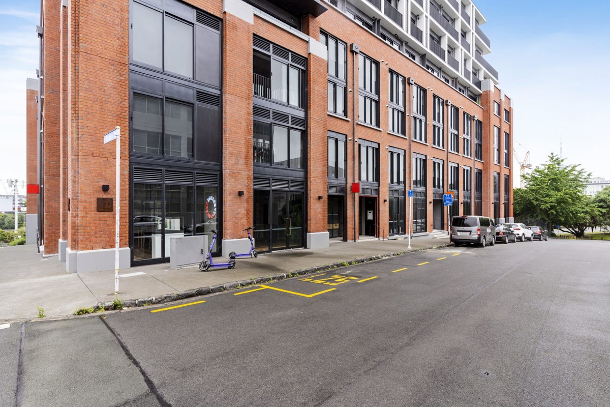 602/59 France Street South, Newton, Auckland - Carousel 2