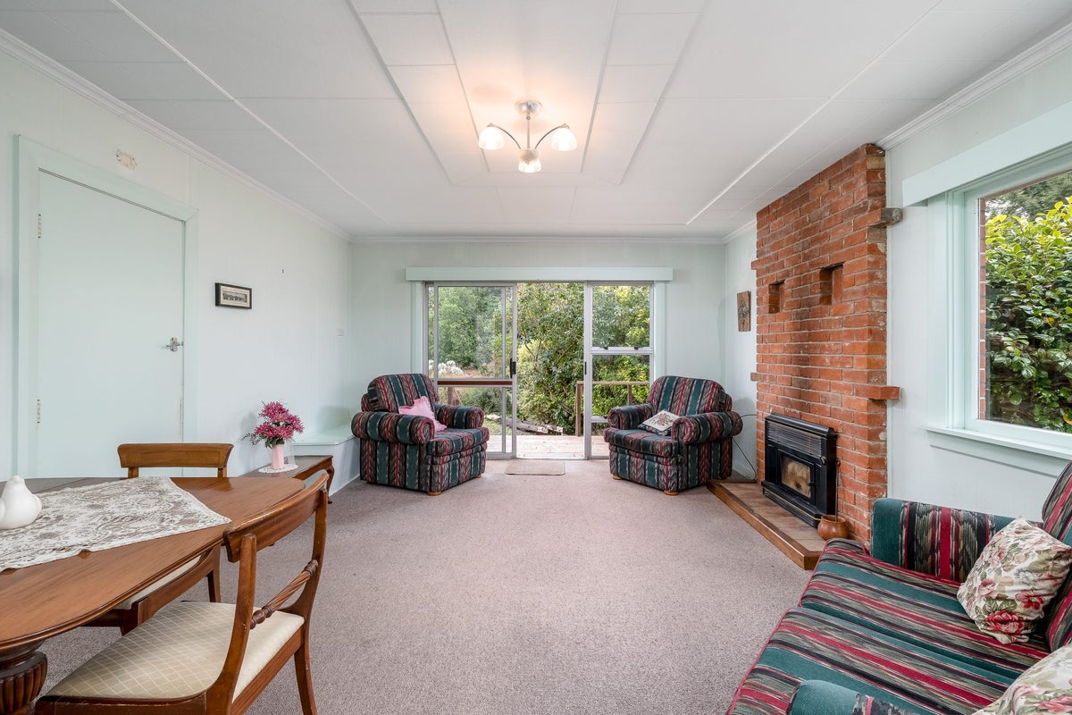 6 Hughes Street, Waimate, Waimate - Carousel 2
