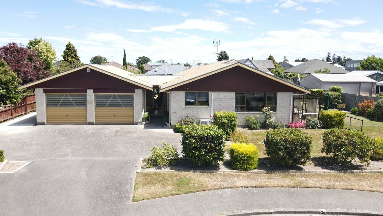 6 Ascot Place, Netherby, Ashburton - Carousel 1
