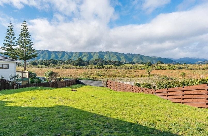 13 Freyberg Crescent, Waikanae Beach, Waikanae - Carousel 11
