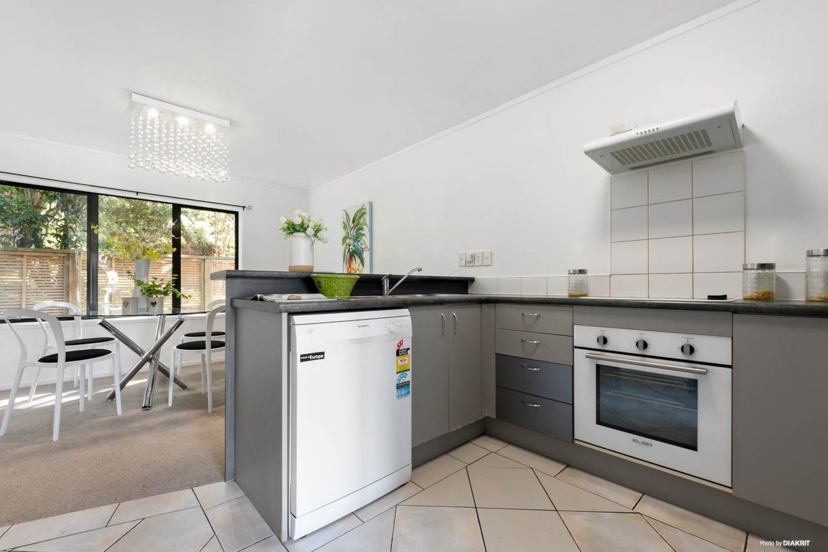 32/8 Flynn Street, Birkdale, Auckland - Carousel 2