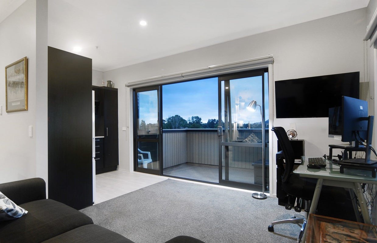 4/38 Fenchurch Street, Glen Innes, Auckland - Carousel 2