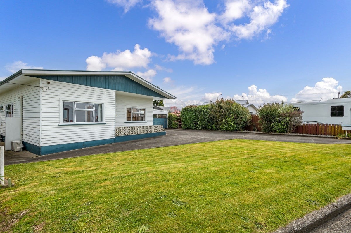 49 Holland Crescent, Bulls - Carousel 14