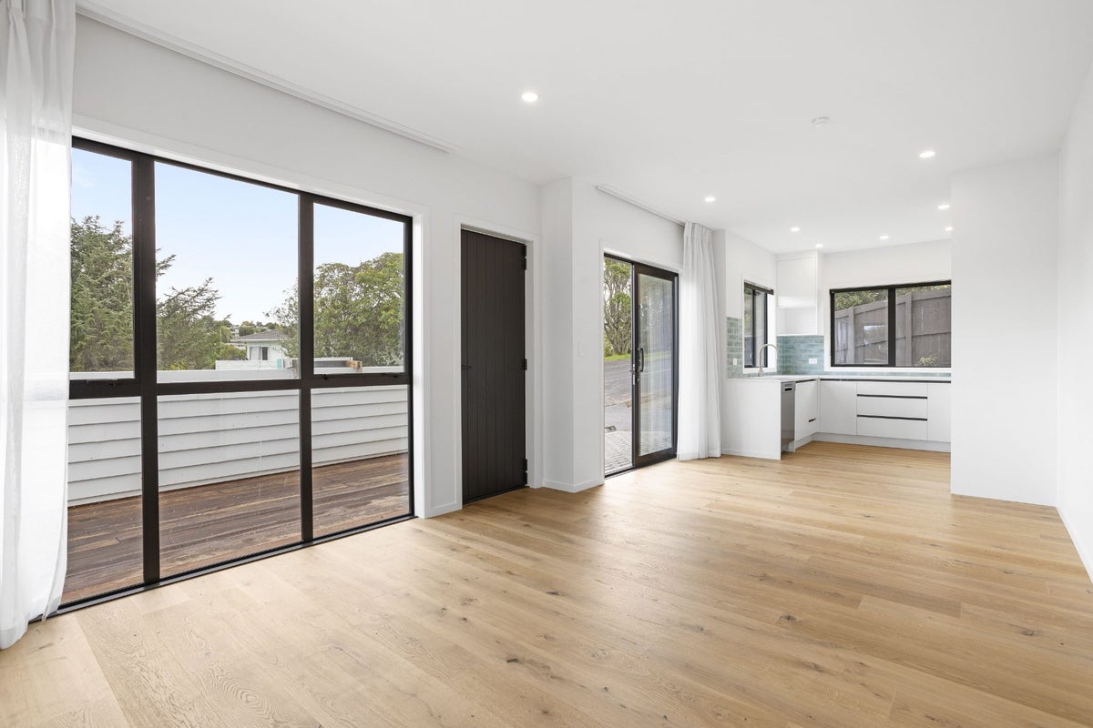 6 Cranston Street, Torbay, Auckland - Carousel 2
