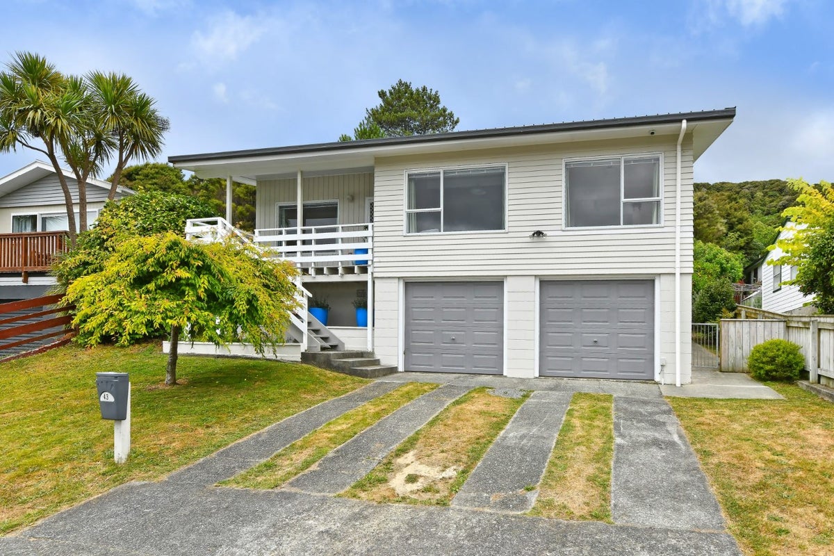 43 Holland Street, Wainuiomata, Lower Hutt - Carousel 1