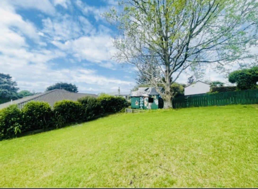 9 Dolbear Street, Titirangi, Auckland - Carousel 10
