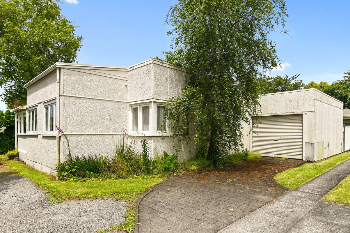 16 Corlett Street, Utuhina, Rotorua - Carousel 1