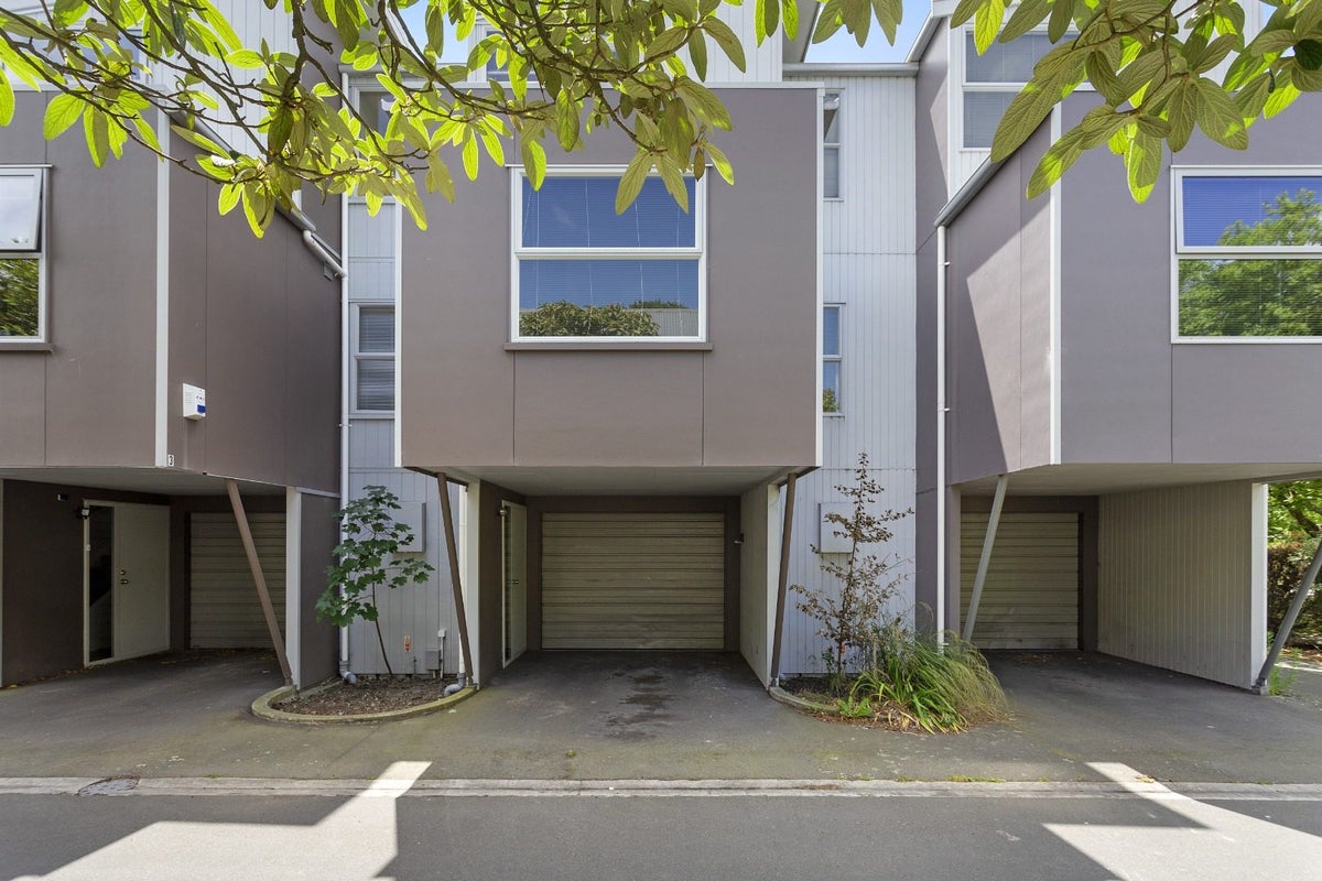 2/3 Grove Road, Addington, Christchurch - Carousel 11