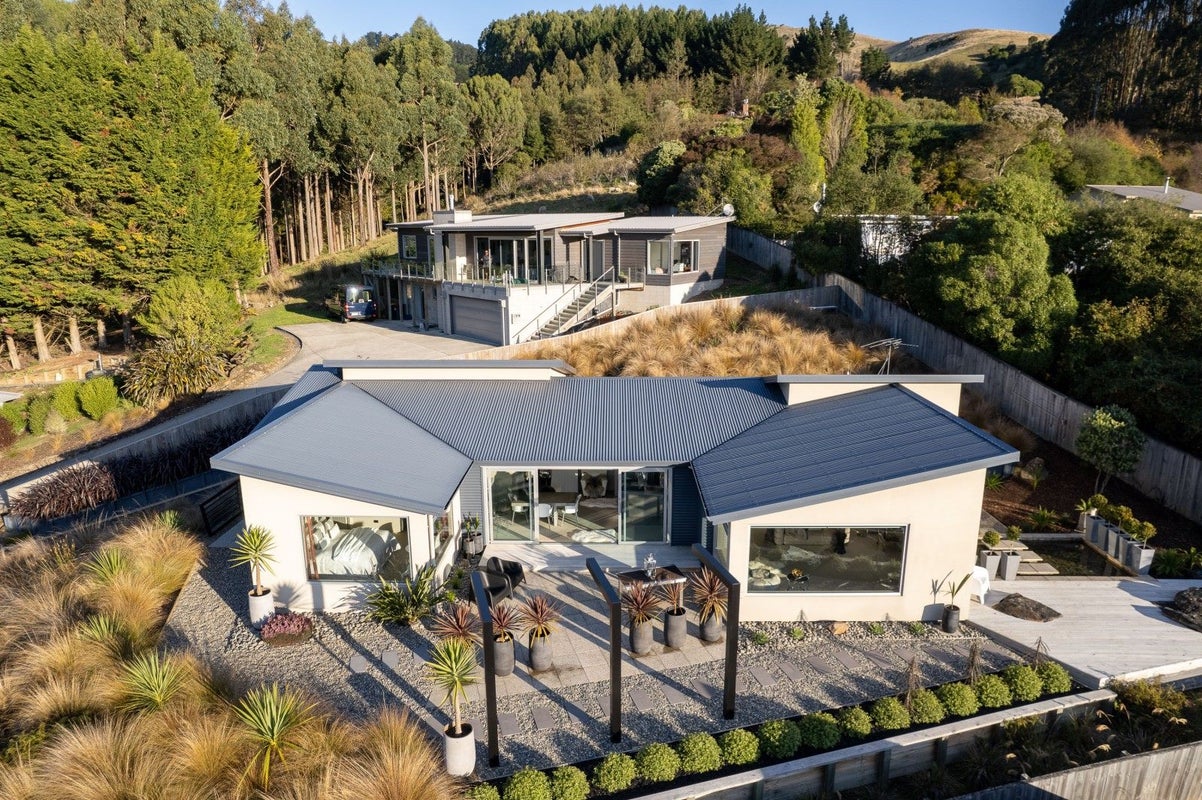 28 Clearwater Street, Broad Bay, Dunedin - Carousel 38
