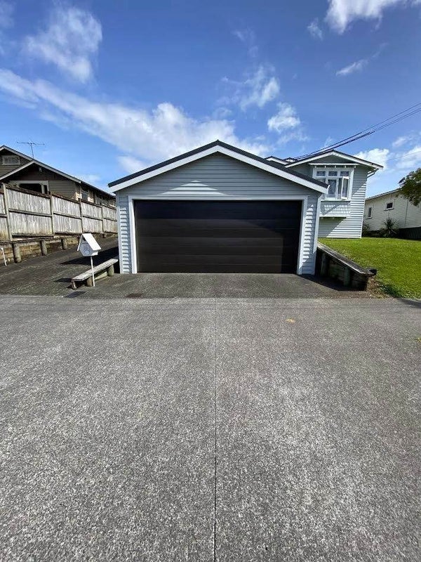 16 Admiral Beatty Avenue, Mount Roskill, Auckland - Carousel 2