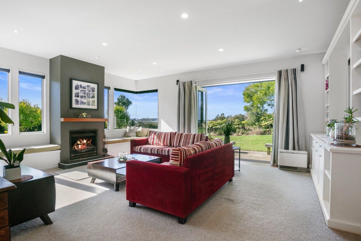 694E State Highway 2, Tahawai, Katikati - Carousel 2