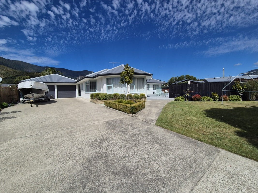 4 Mara Place, Waikawa, Picton - Carousel 2