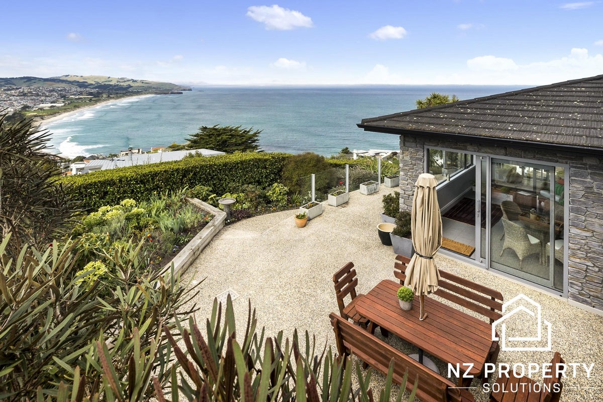 4F Clayton Street, Saint Clair, Dunedin - Carousel 2
