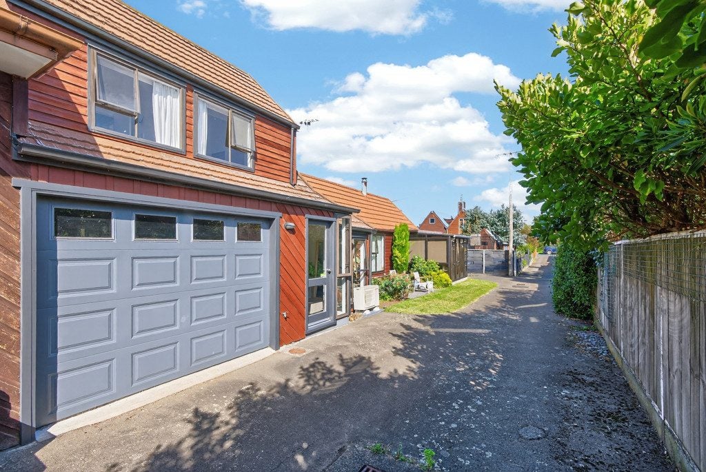3B Pukatea Street, Eastbourne, Lower Hutt - Carousel 19