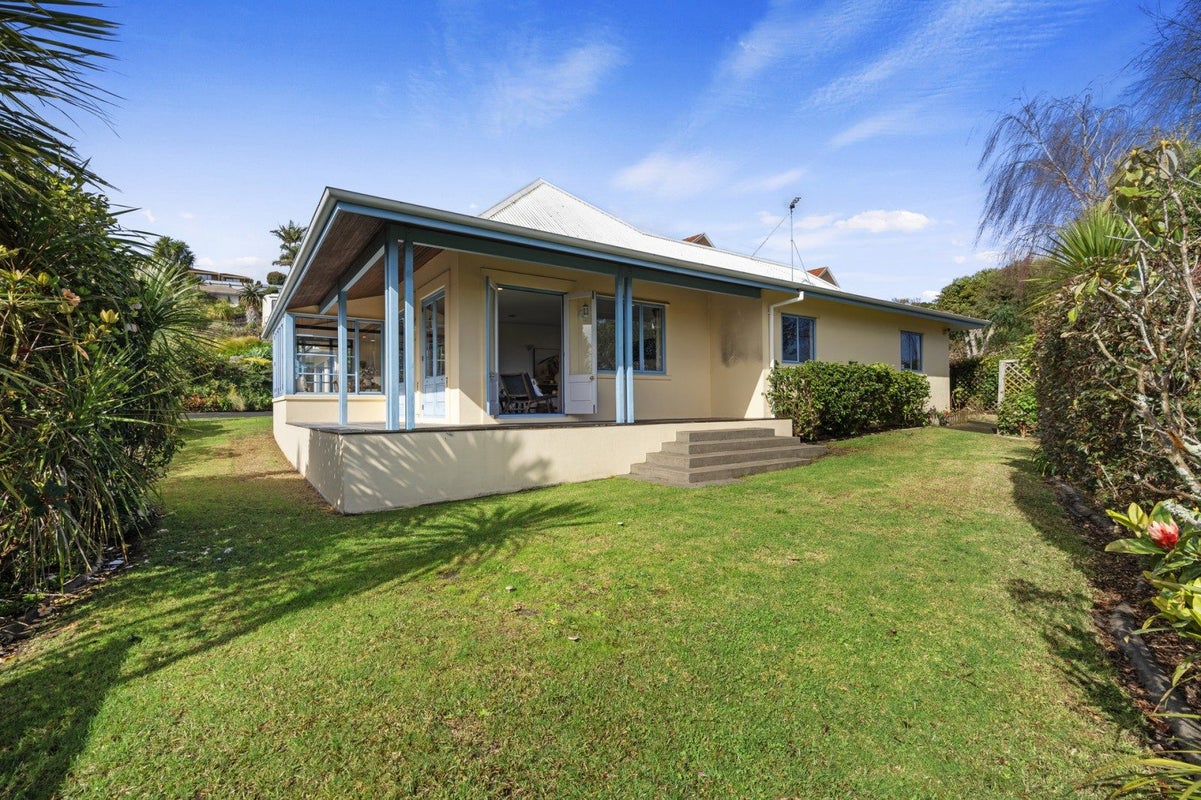 2 Chestnut Way, Bellevue, Tauranga - Carousel 16