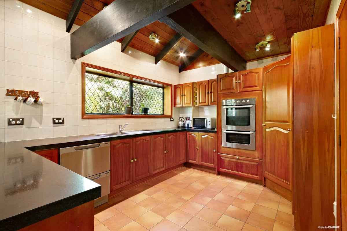 99 Grassmere Road, Henderson Valley, Auckland - Carousel 2