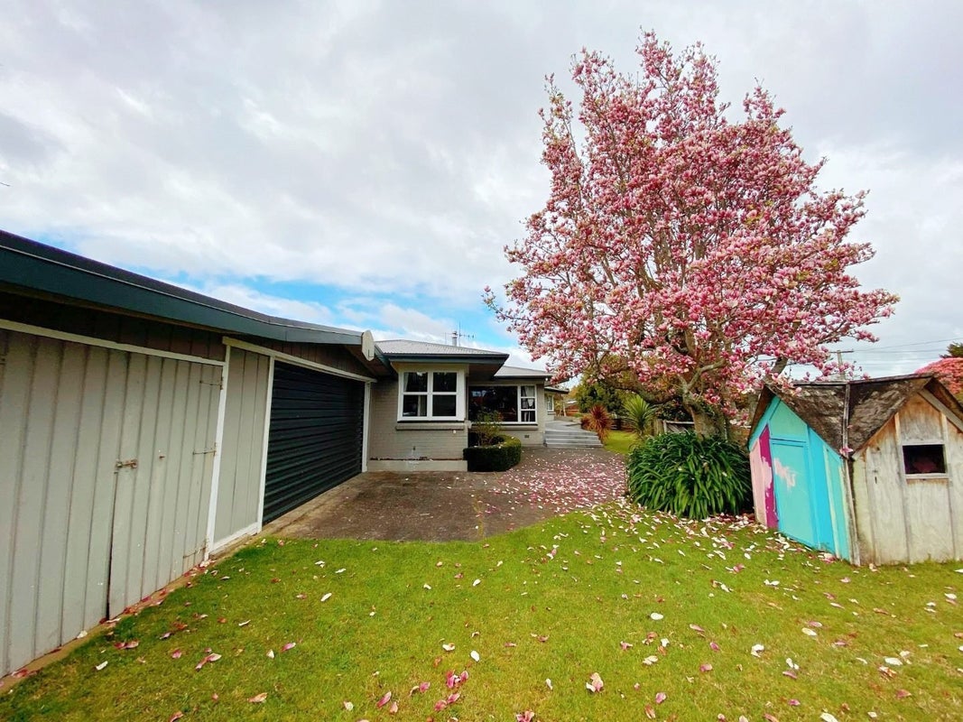 2 Mayfair Avenue, Chartwell, Hamilton - Carousel 1