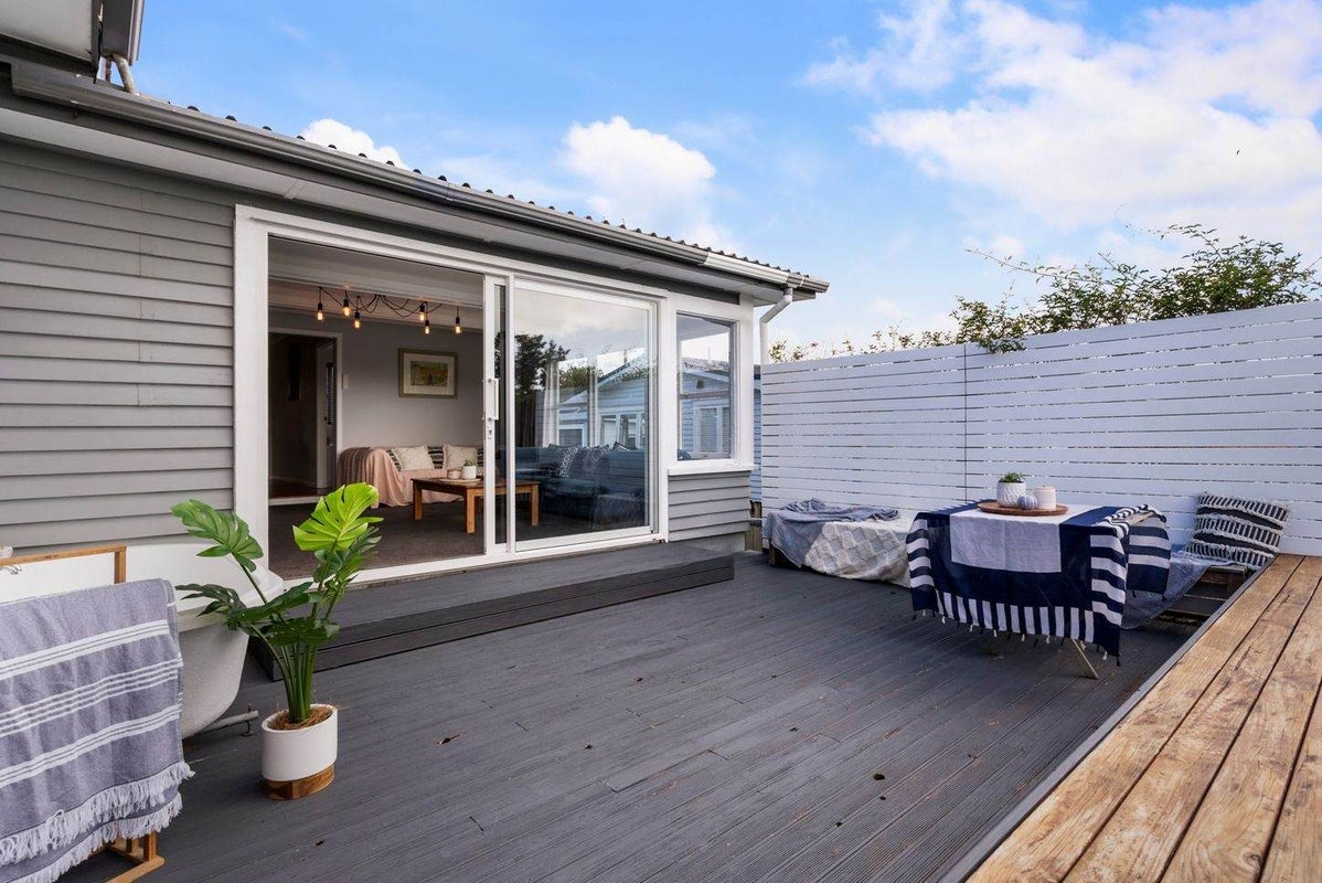 798 Whangaparaoa Road, Manly, Whangaparaoa - Carousel 1