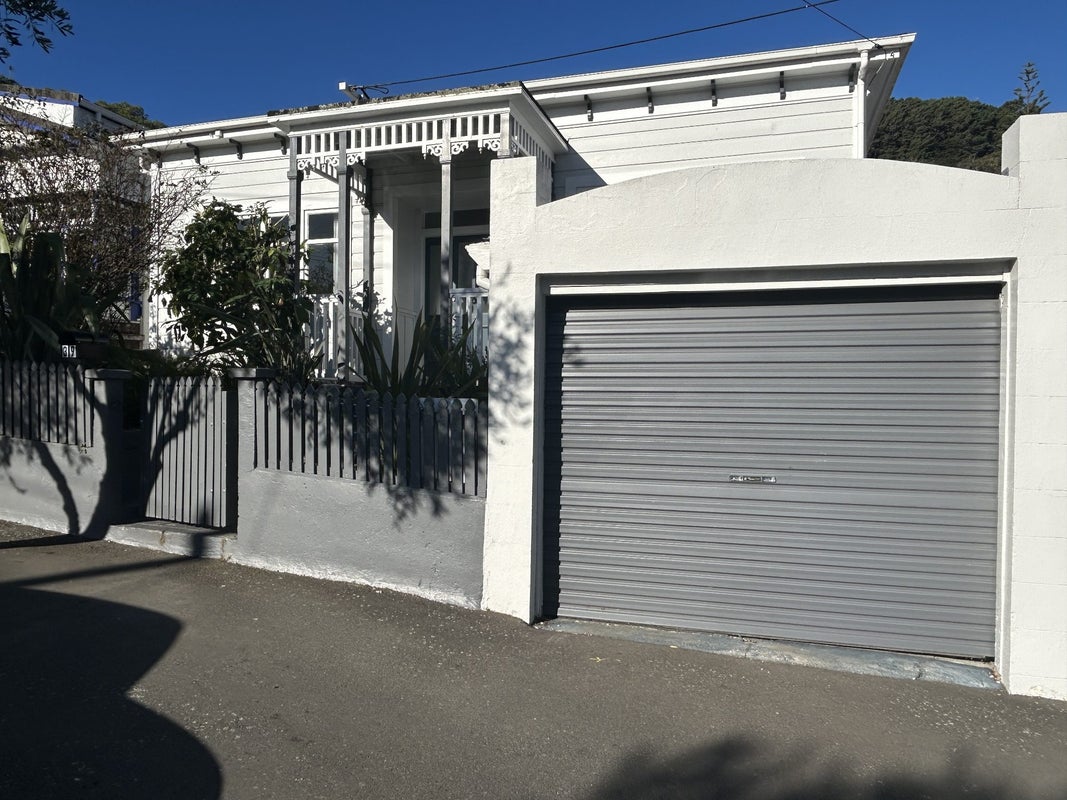 39 Austin Street, Mount Victoria, Wellington - Carousel 1