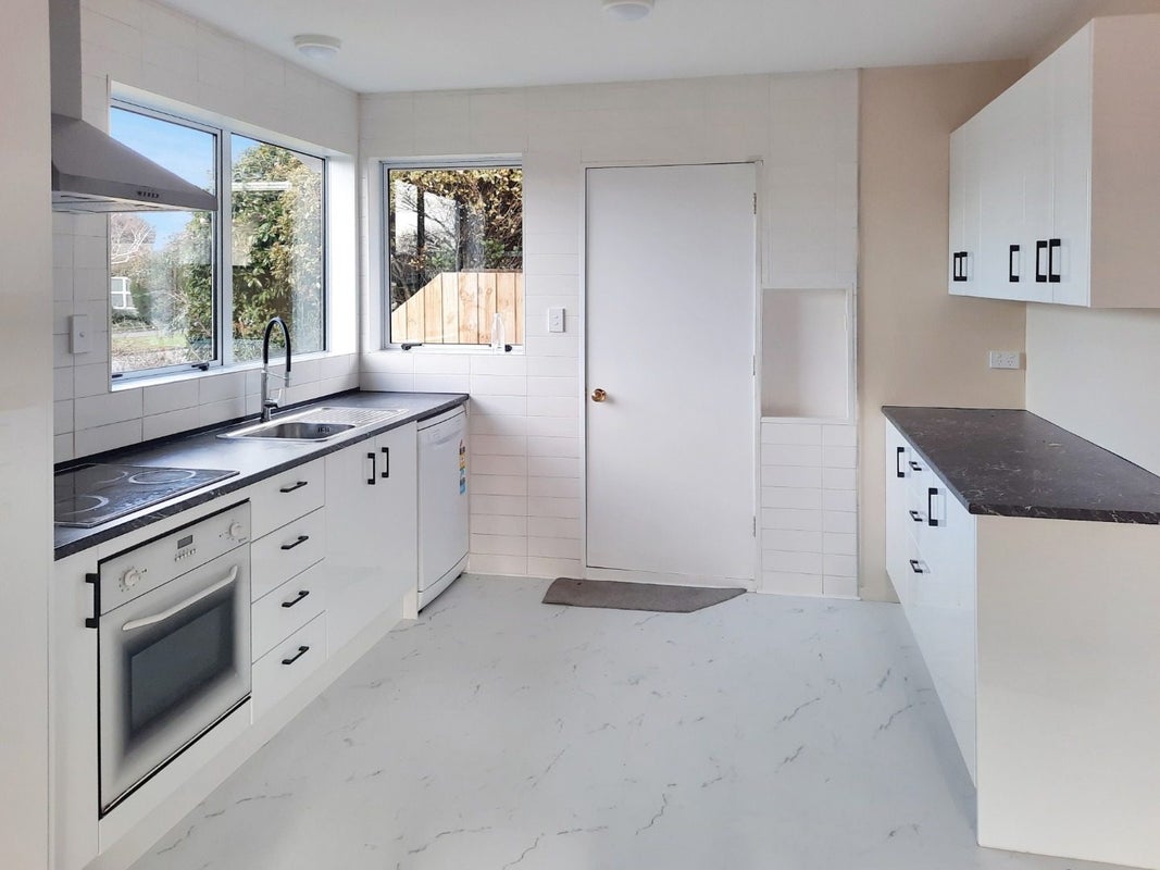 1/21 Hartford Street, Burnside, Christchurch - Carousel 1