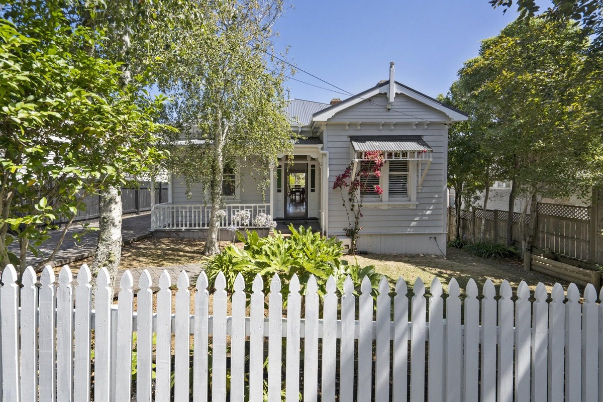 24 Paice Avenue, Mount Eden, Auckland - Carousel 1