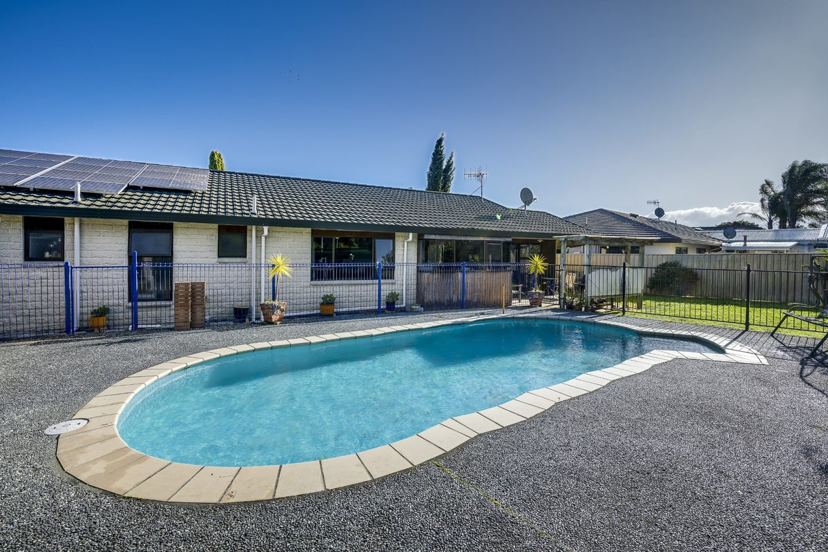6 Kel Tremain Place, Pirimai, Napier - Carousel 1