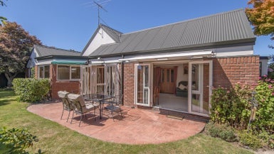 2/6 Penhelig Place, Burnside, Christchurch - Carousel 1