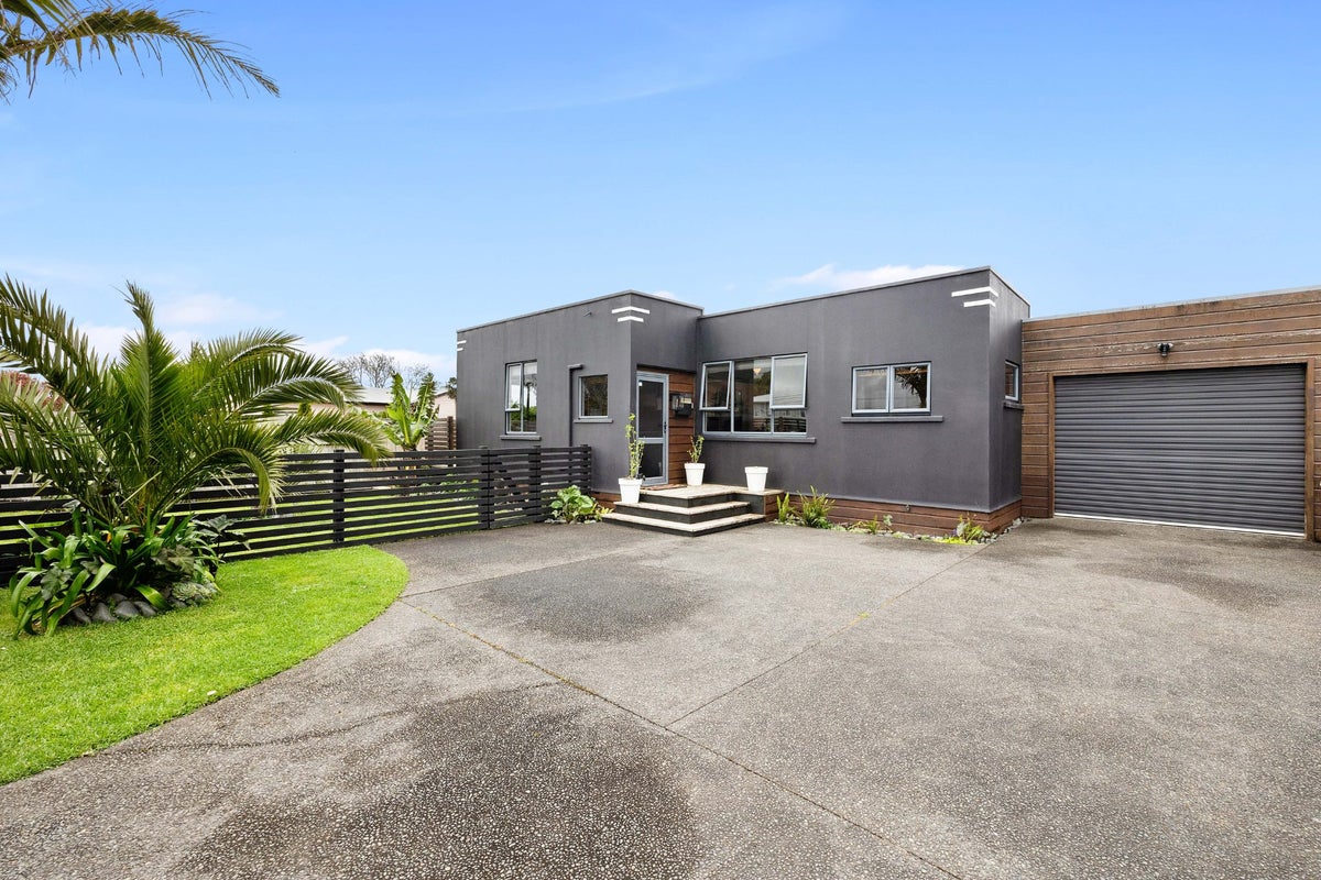 51 Upjohn Street, Brooklands, New Plymouth - Carousel 2