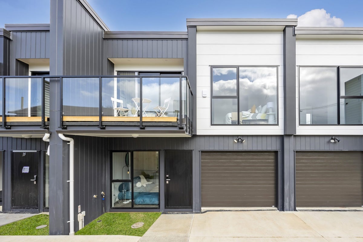 52 Taniwha Street, Wai o Taiki Bay, Auckland - Carousel 1