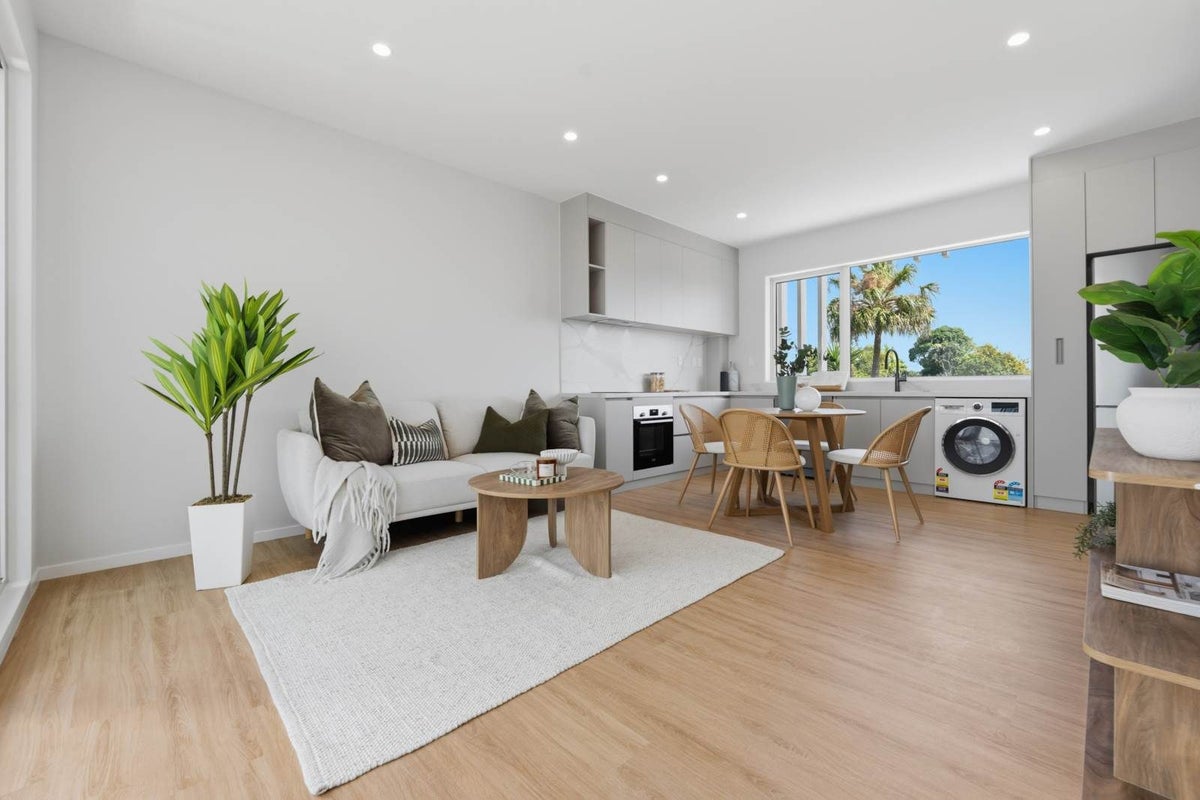 186 Forrest Hill Road, Forrest Hill, Auckland - Carousel 1