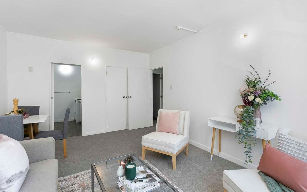 22/70 Hobson ST, THORNDON, WELLINGTON - Carousel 2