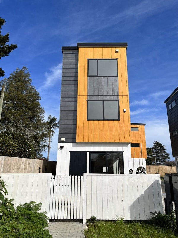 6/54 Swanson Road, Henderson, Auckland - Carousel 1