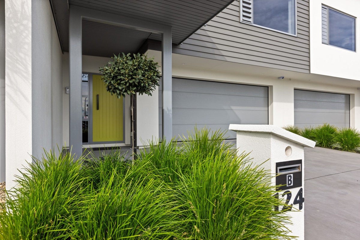 124B Te Awa Avenue, Te Awa, Napier - Carousel 1