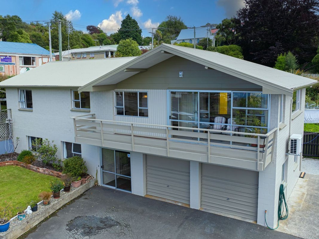 56 Glenpark Avenue, Mornington, Dunedin - Carousel 1