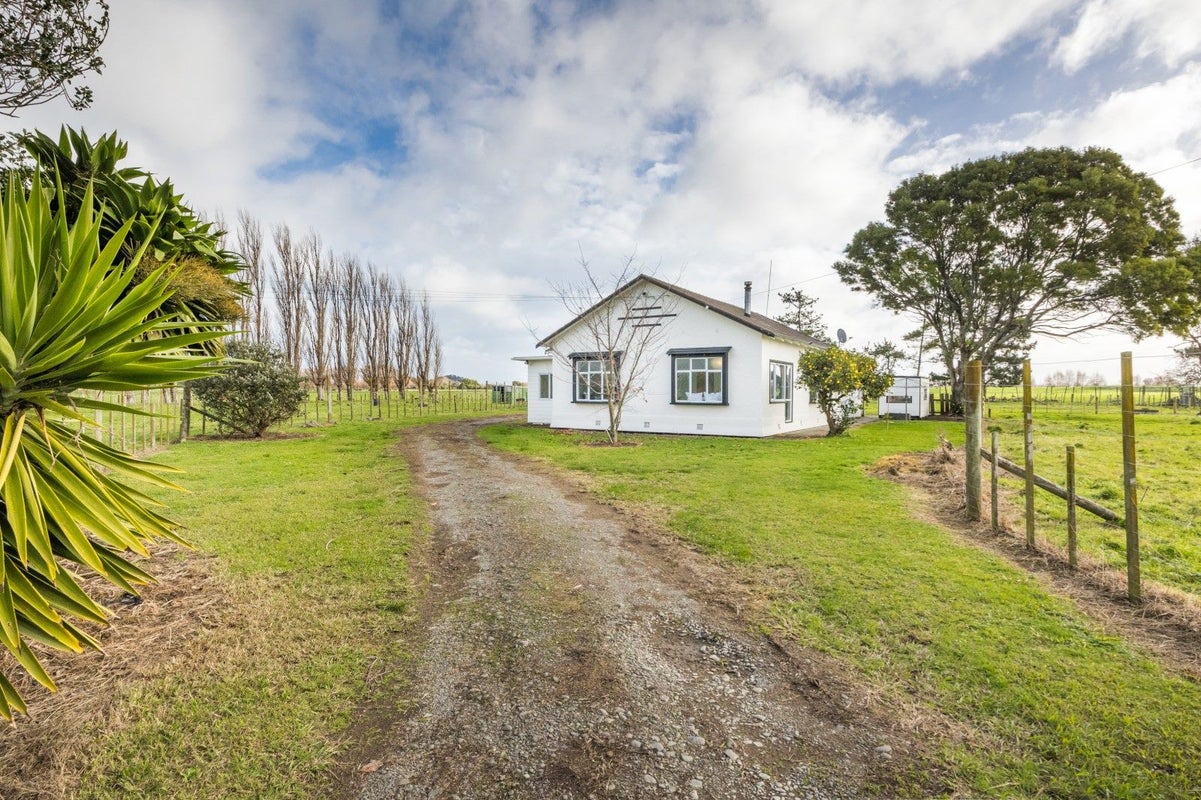 278 Oroua Road, Kairanga, Palmerston North - Carousel 1