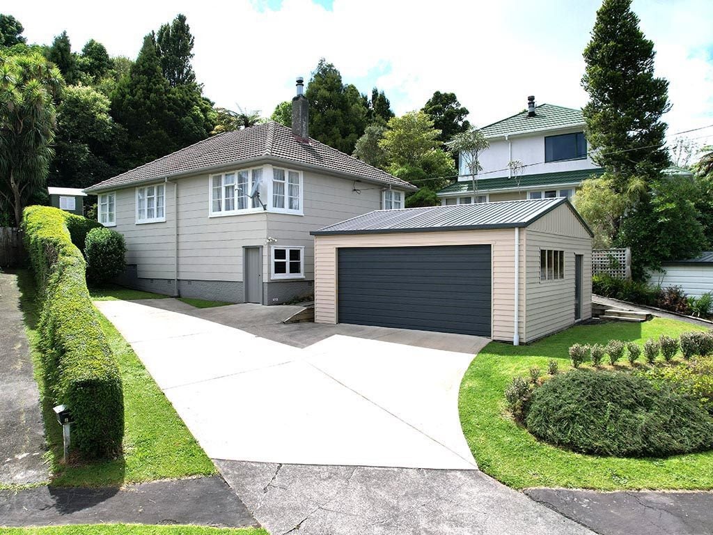 6 Camden Street, Vogeltown, New Plymouth - Carousel 1