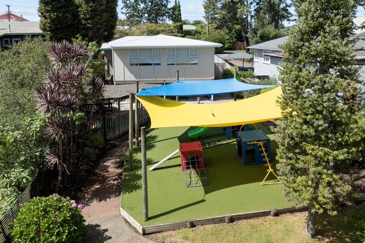 5 Kamara Road, Glen Eden, Auckland - Carousel 2