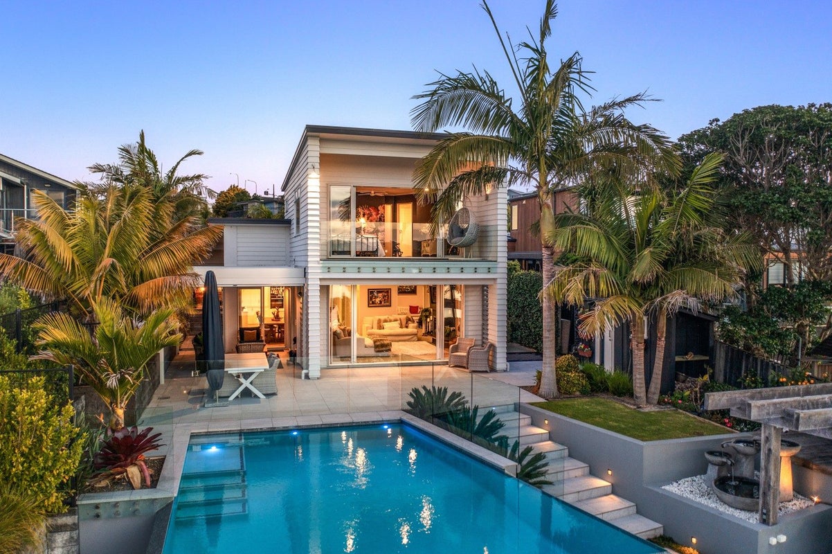 54 Pohutukawa Avenue, Red Beach, Red Beach - Carousel 1