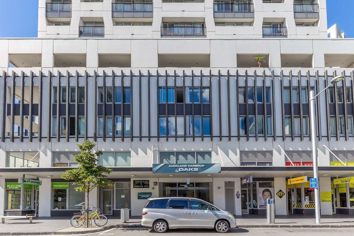 17H/16 Gore Street, Auckland Central, Auckland - Carousel 2
