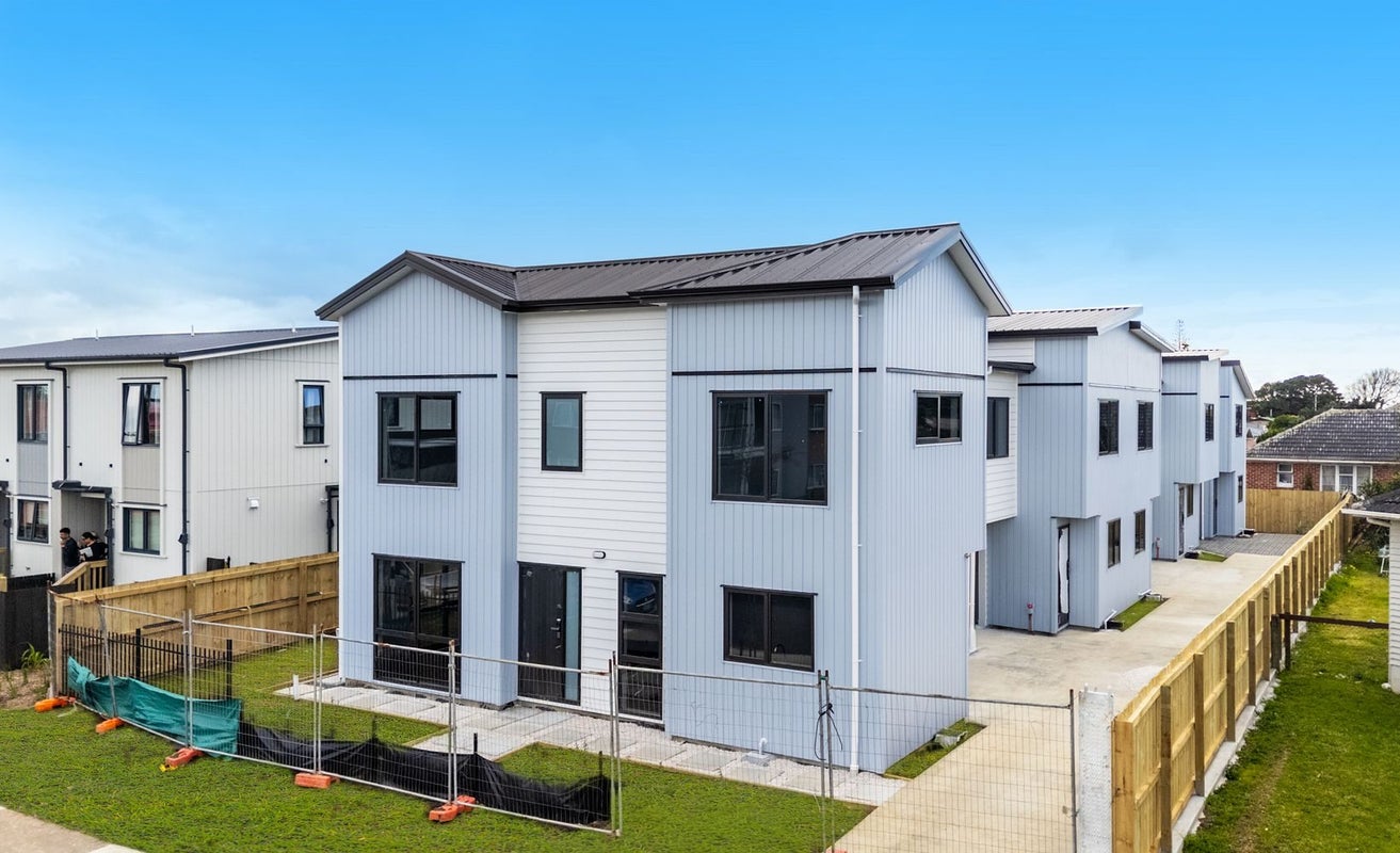 11 Healy Road, Manurewa, Auckland - Carousel 2