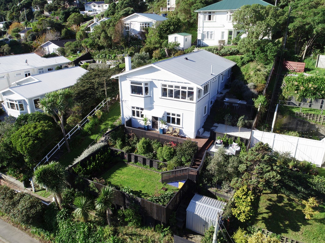53 Clyde Street, Island Bay, Wellington - Carousel 1