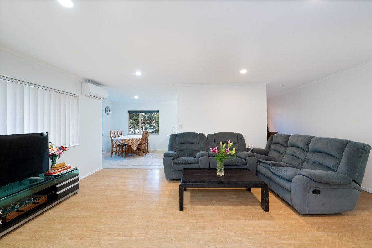 20 Greenberry Drive, Ranui, Auckland - Carousel 2