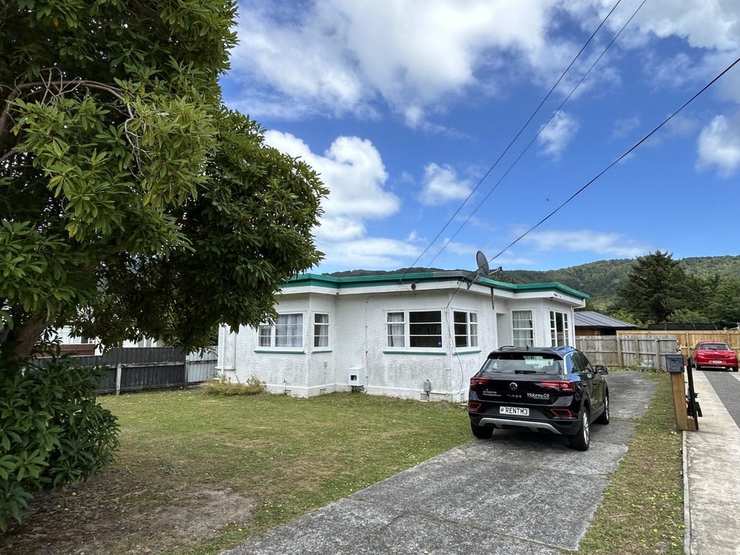 14 Peel Place, Wainuiomata, Lower Hutt - Carousel 2