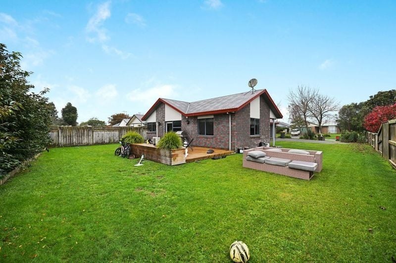 60 Bouverie Crescent, Flagstaff, Hamilton - Carousel 2
