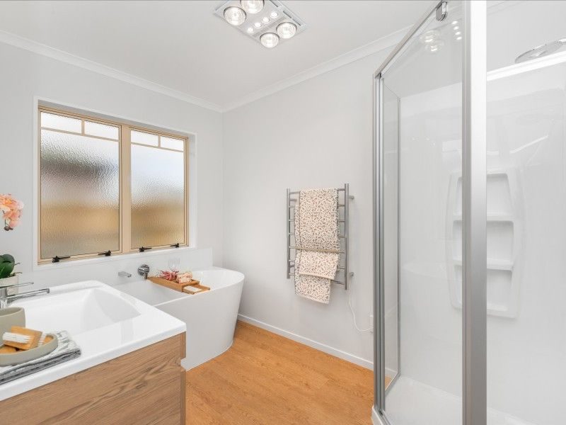 18 Mews Place, Forest Lake, Hamilton - Carousel 2