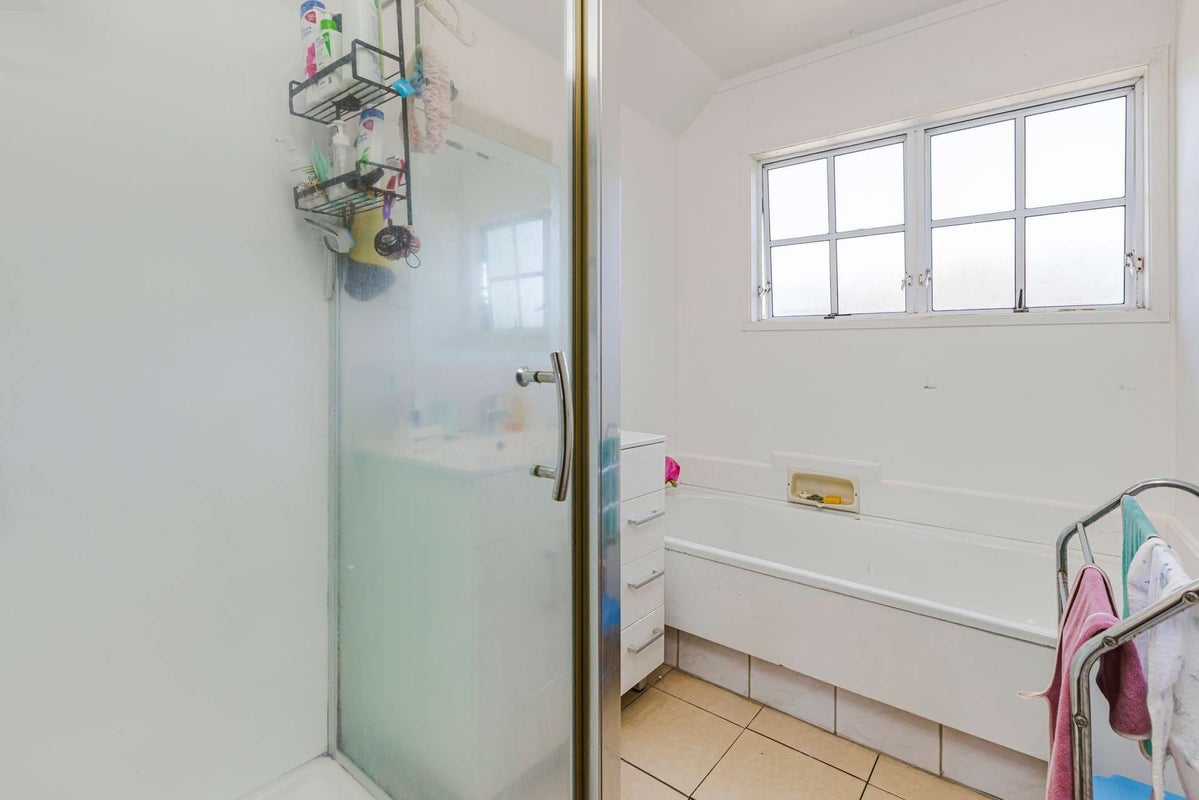 2/51 Jillteresa Crescent, Half Moon Bay, Auckland - Carousel 12