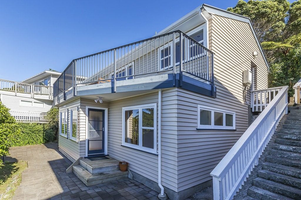 78 Madras Street, Khandallah, Wellington - Carousel 1