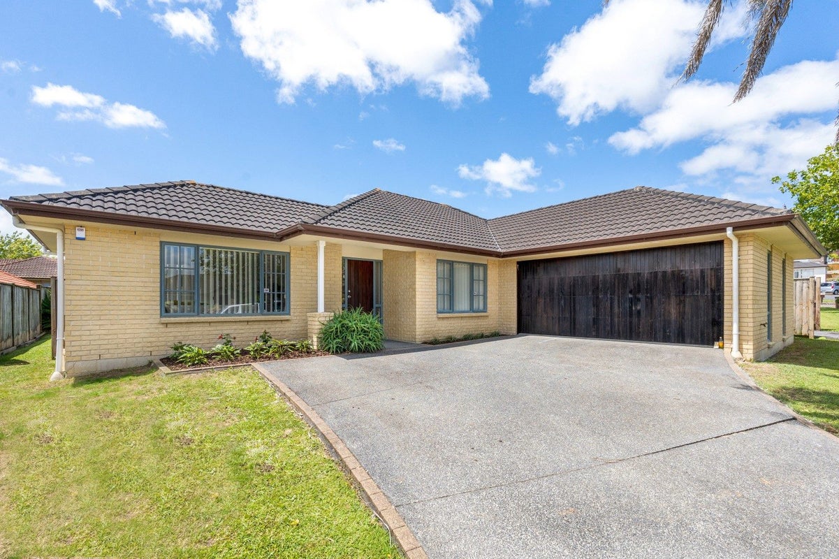8 Gilford Place, East Tamaki Heights, Auckland - Carousel 2