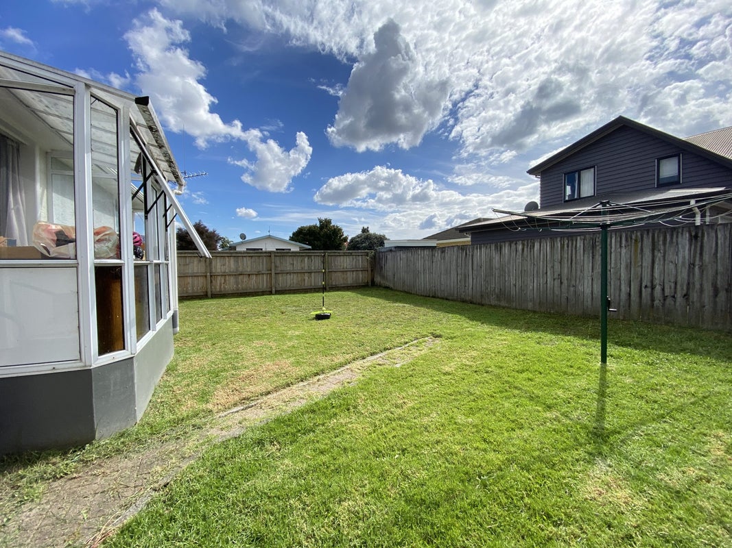 5 Odette Street, Bader, Hamilton - Carousel 10